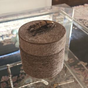 NWT Arterios Grey fur round box